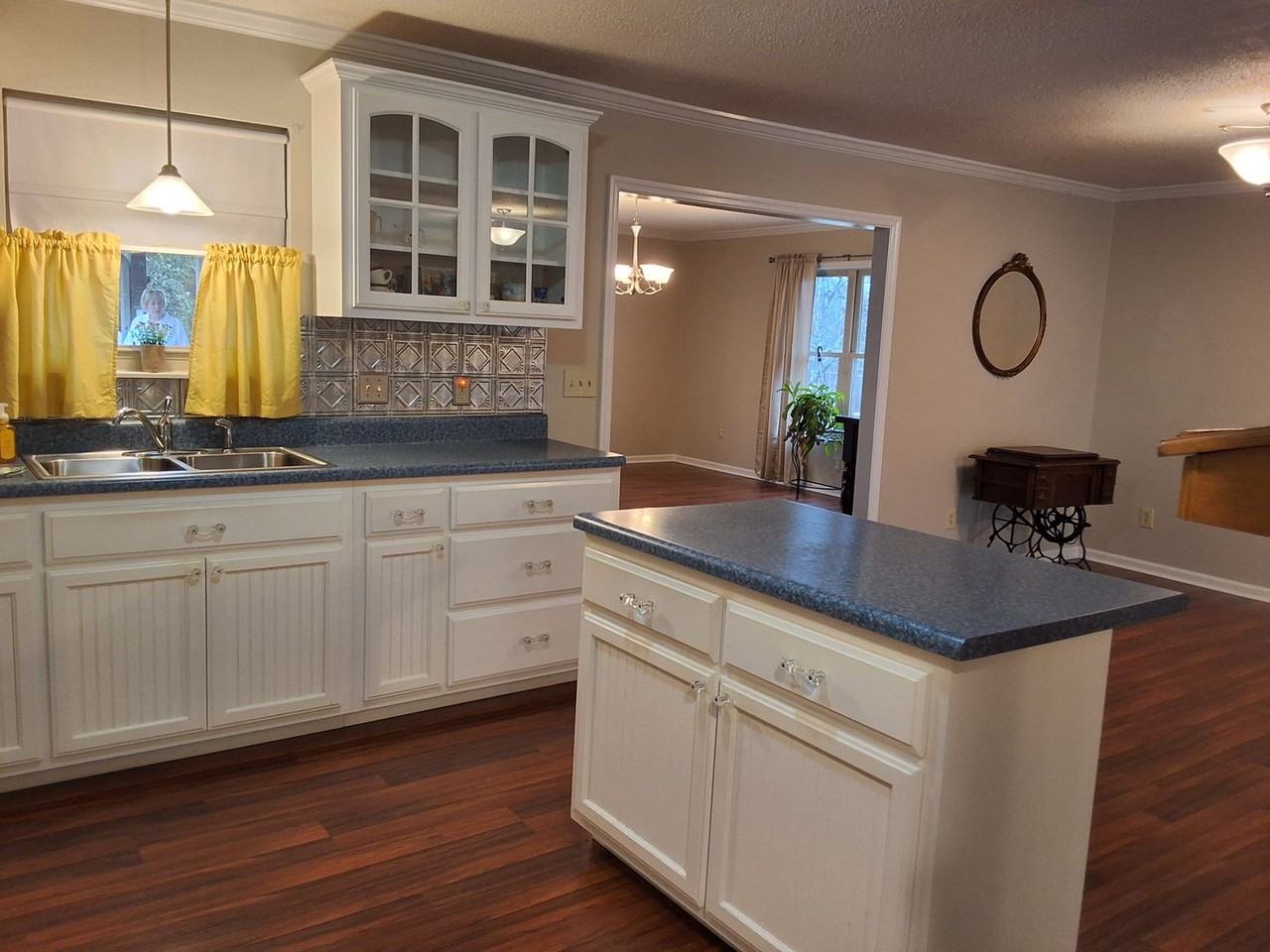 14989 Martel Rd - Photo 5 of 8