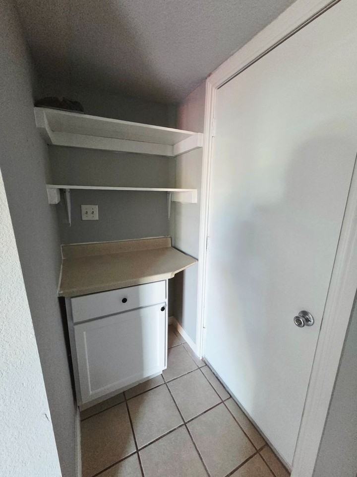 5403 Avenue Q 1/2 - Photo 5 of 10