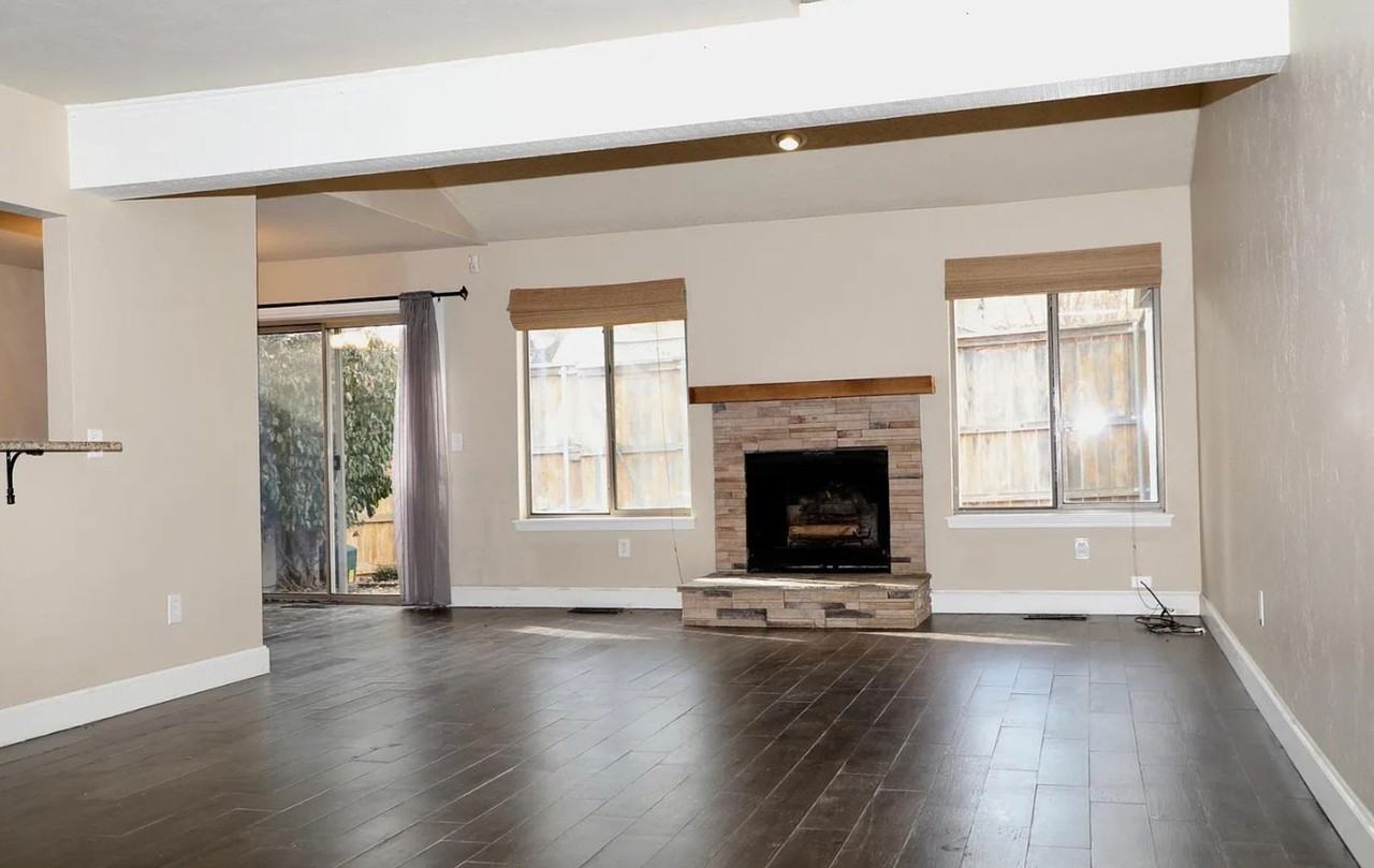 5805 Hefner Village Court - Photo 2 of 13