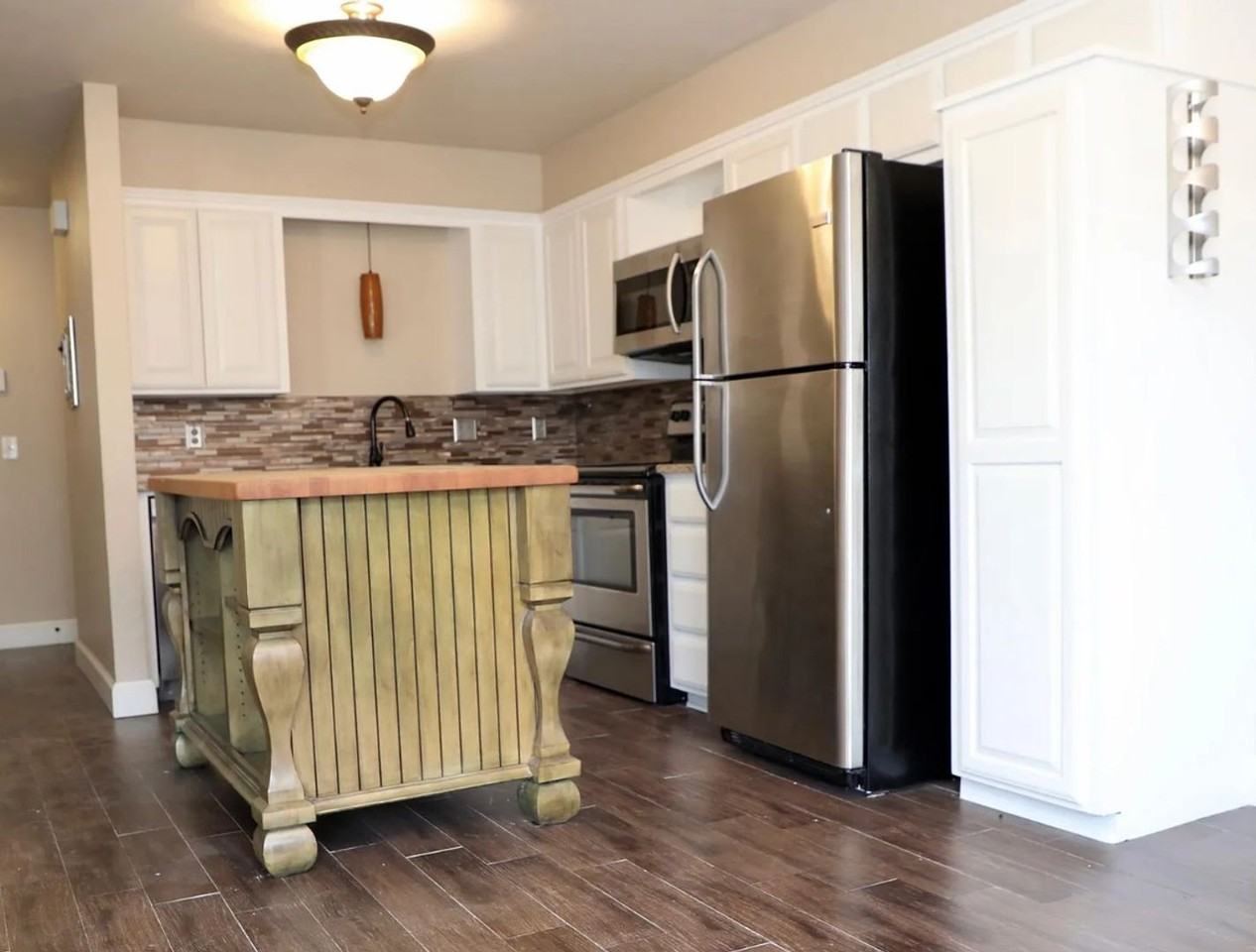 5805 Hefner Village Court - Photo 4 of 13