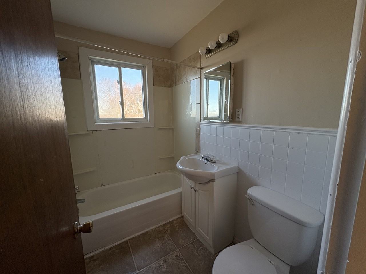 445 Covert Street #6 - Photo 5 of 7