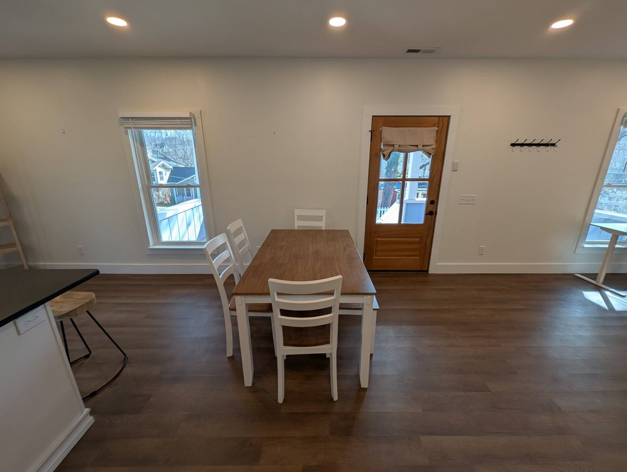 24 Woodrow Ave #NA - Photo 5 of 34