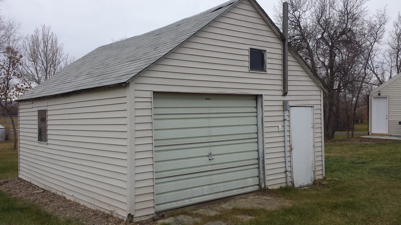 31 2nd Street Northwest #NA - Photo 3 of 33