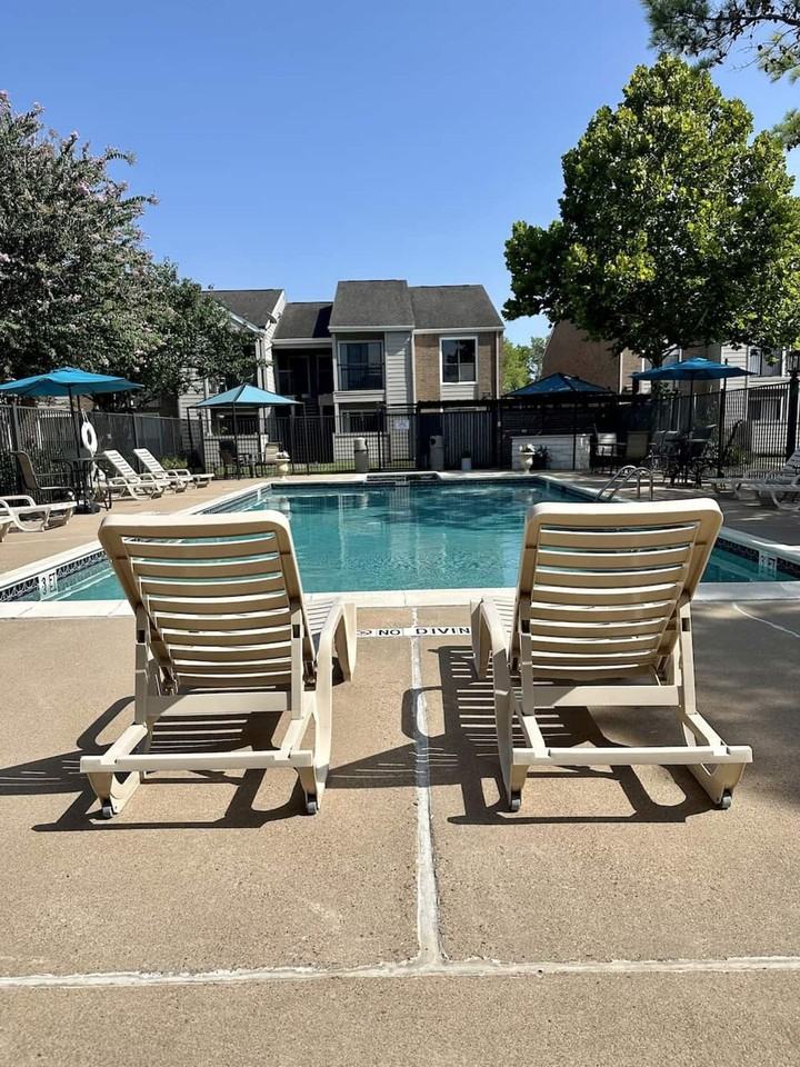 Fairway Square Apartments - Photo 7 of 43