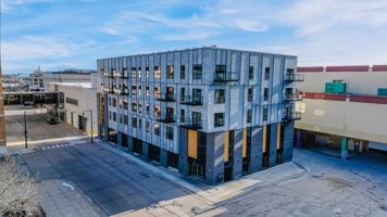 featured image of 115 East Washington Street