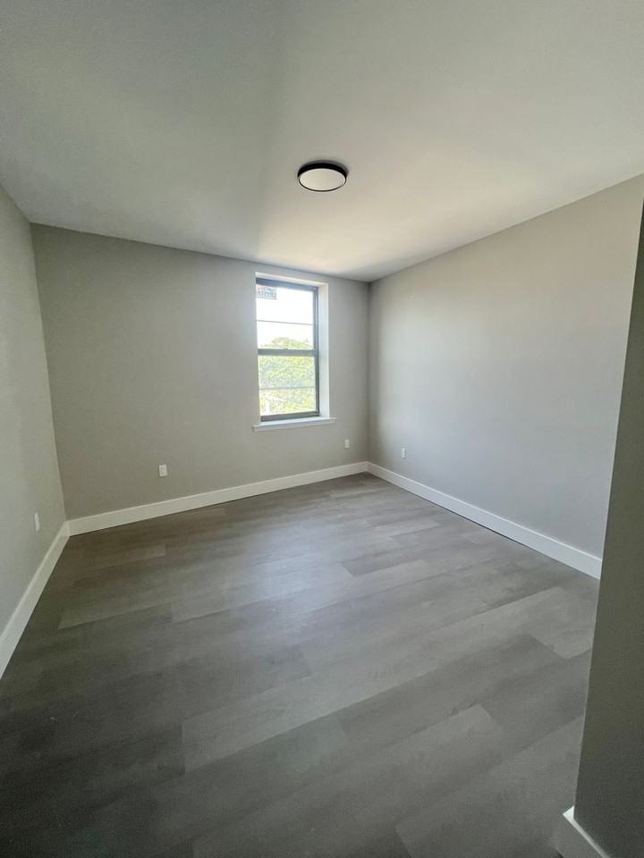 Lofts @ Spruce - Photo 3 of 13