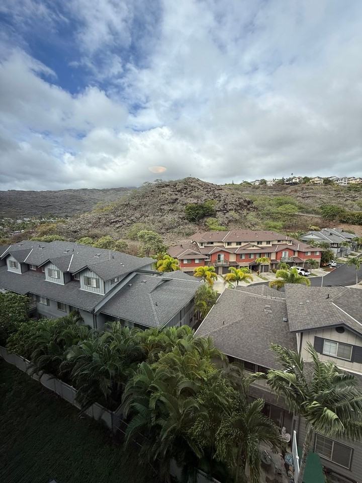 HALE MANU - Photo 5 of 29