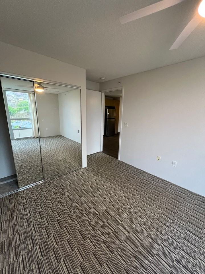 HALE MANU - Photo 6 of 20