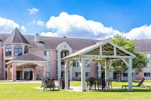 featured image of 10405 45th Ave N