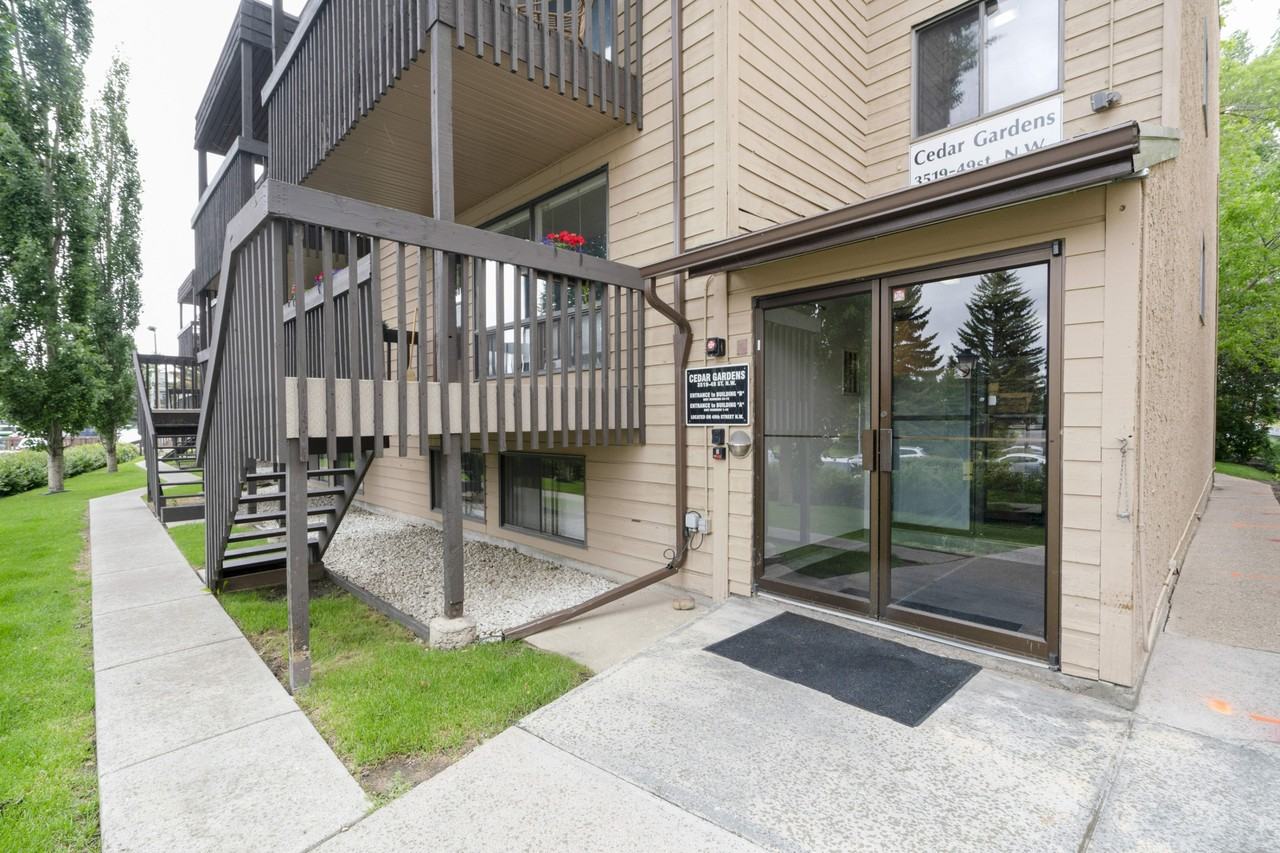 3519 49 Street NW - Photo 3 of 39