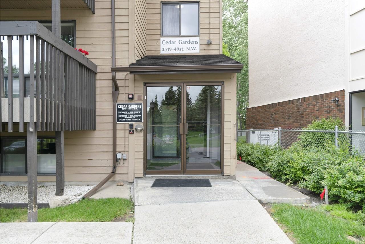 3519 49 Street NW - Photo 5 of 39