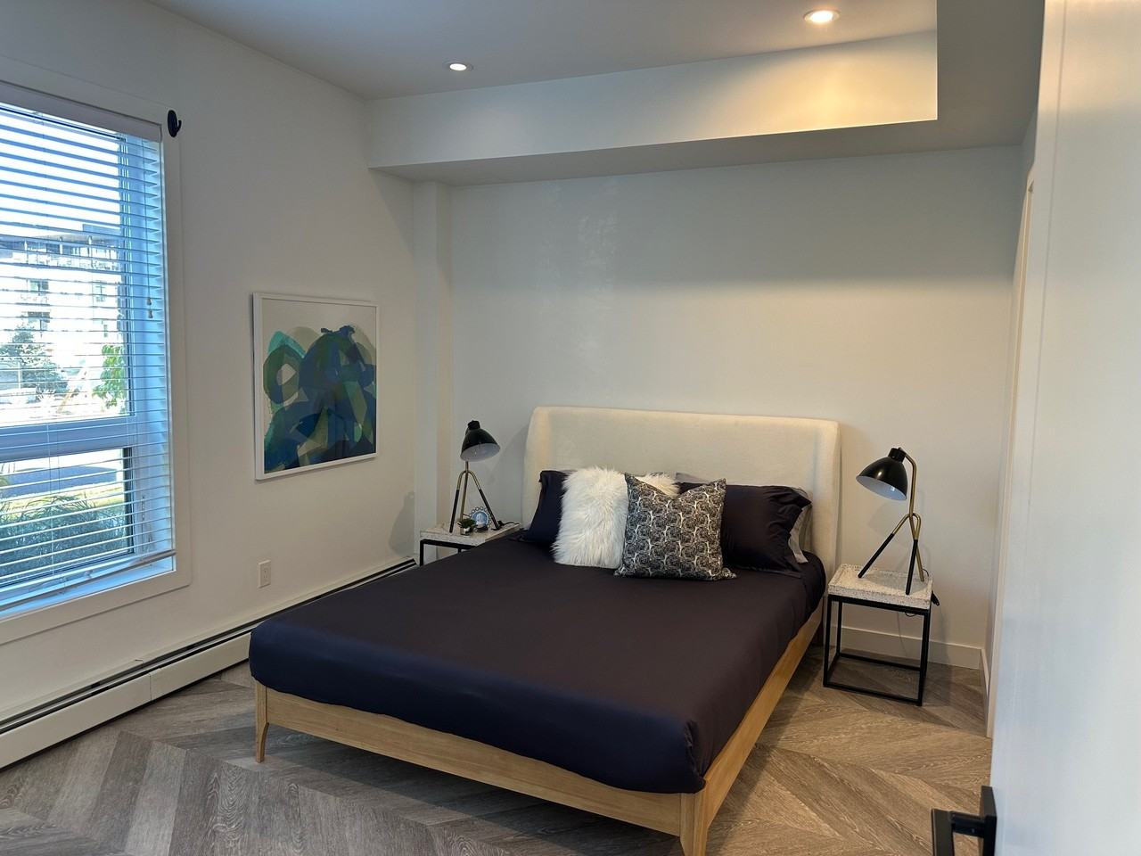 111 111 #1 - Photo 6 of 11