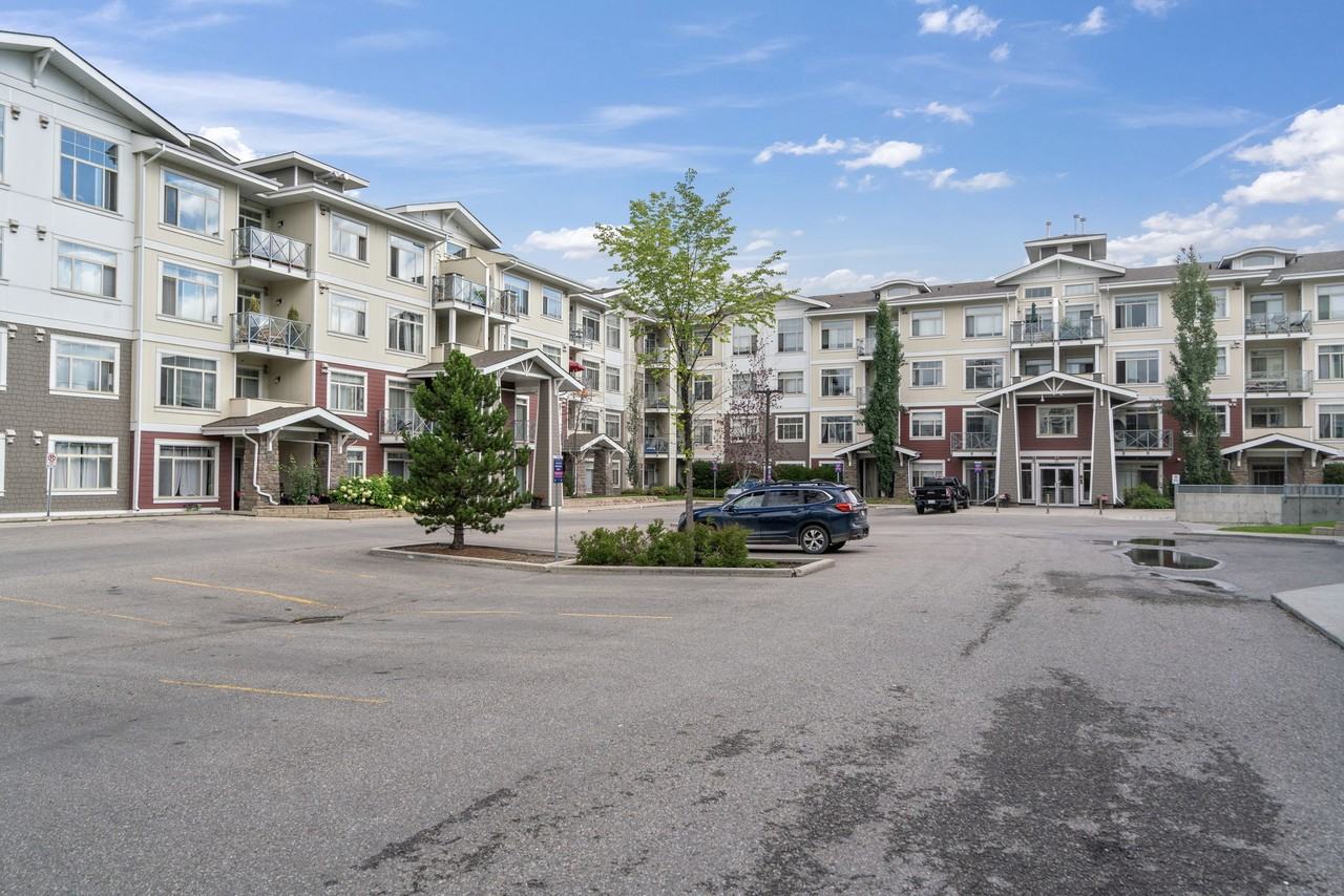 22 Auburn Bay Link SE #1