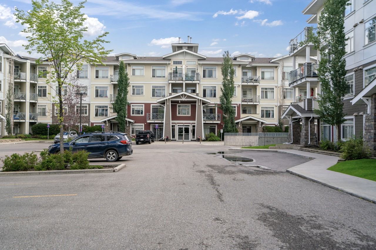 22 Auburn Bay Link SE #1 - Photo 3 of 30