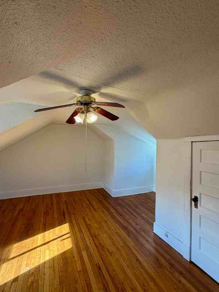 3303 Poppleton Ave - Photo 7 of 12