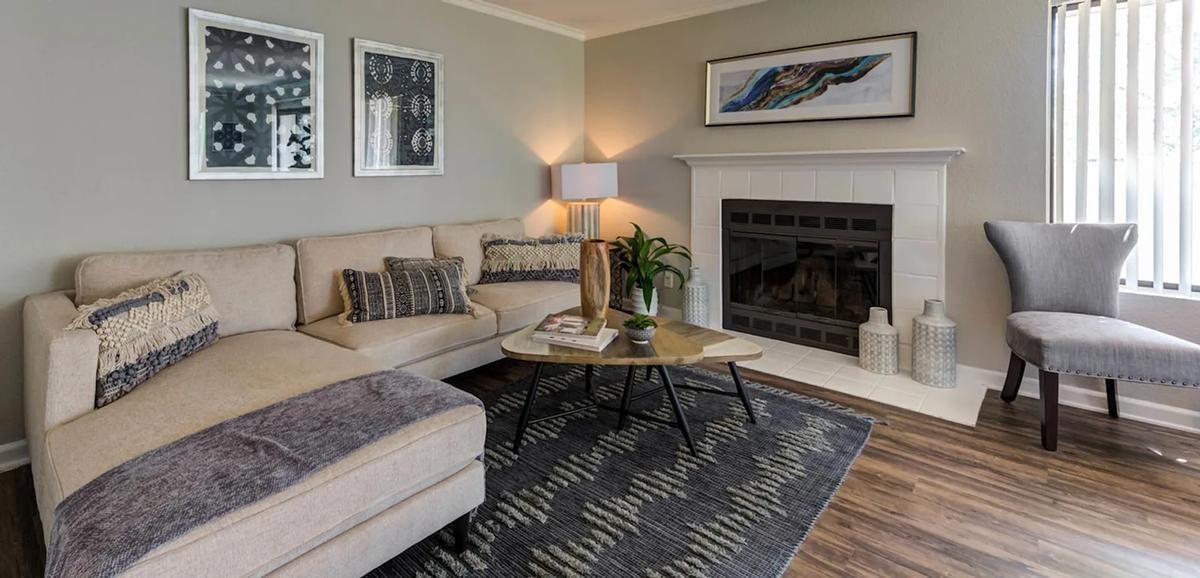 8255 Vineyard Ave - Photo 7 of 38