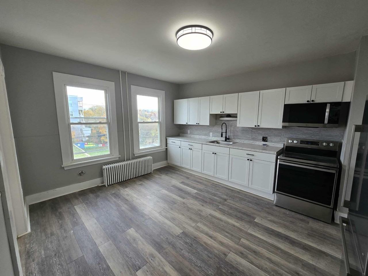 195 Bartlett Lewiston - Photo 3 of 35