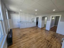 featured image of 195 Bartlett St