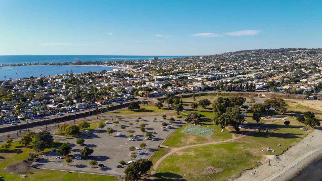 1827 Reed Avenue - Photo 4 of 13