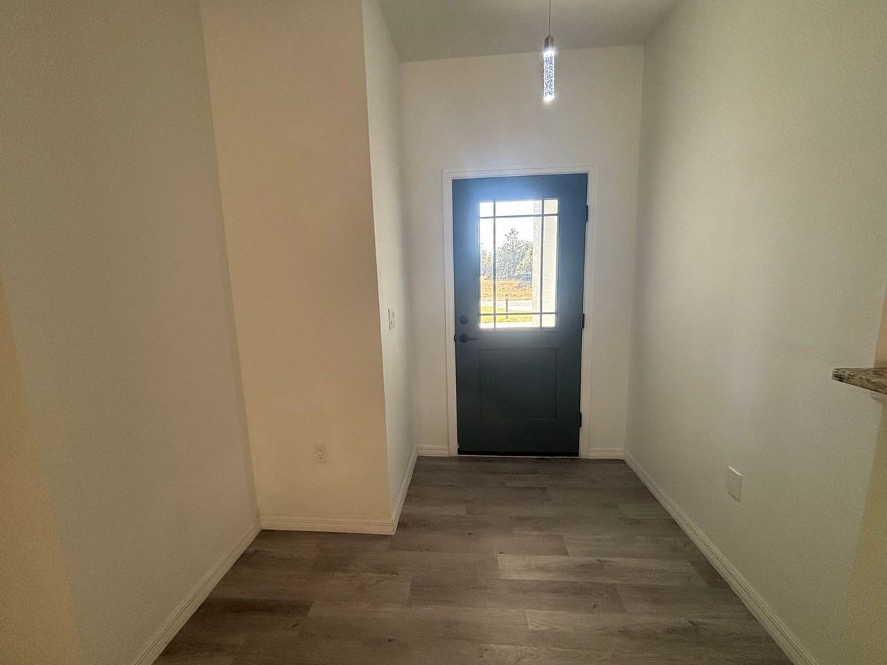 6589 North Bedstrow Boulevard - Photo 3 of 35