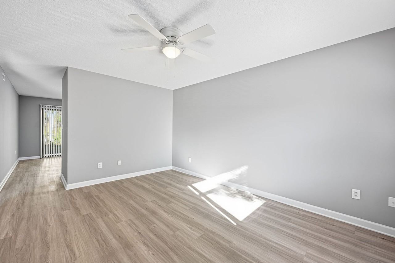 Chimneys Apartments - Photo 2 of 43