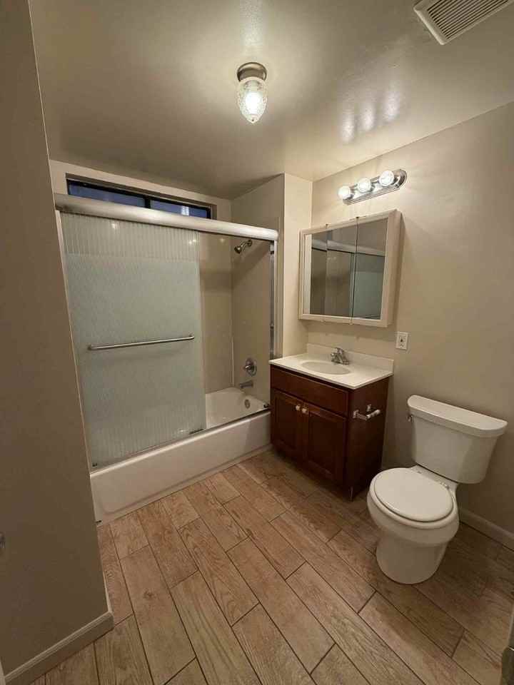 3040 Bell Street - Photo 3 of 4