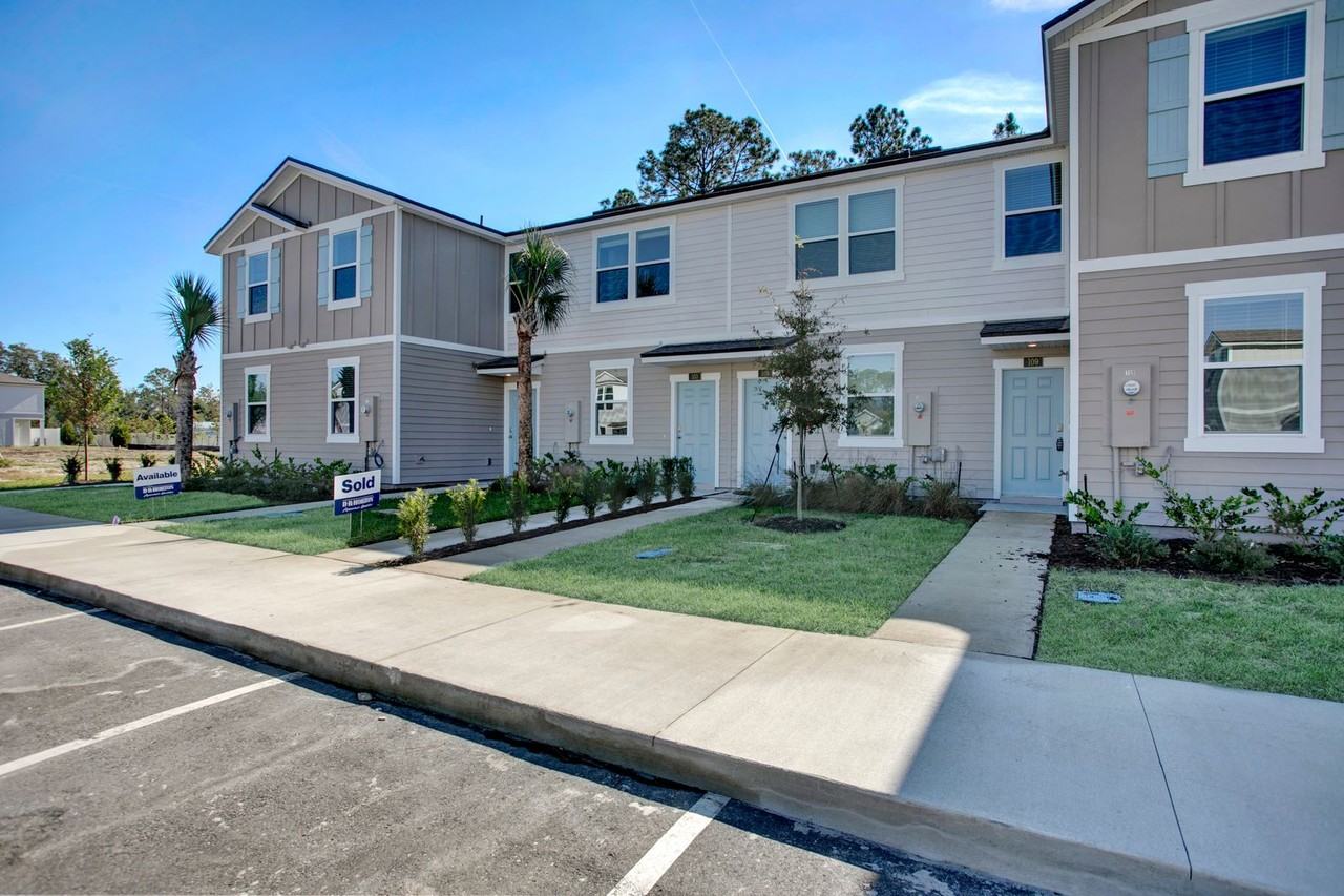 109 Montellano Rd - Photo 2 of 20