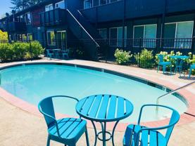 6734 N Fessenden St - Photo 1 of 1