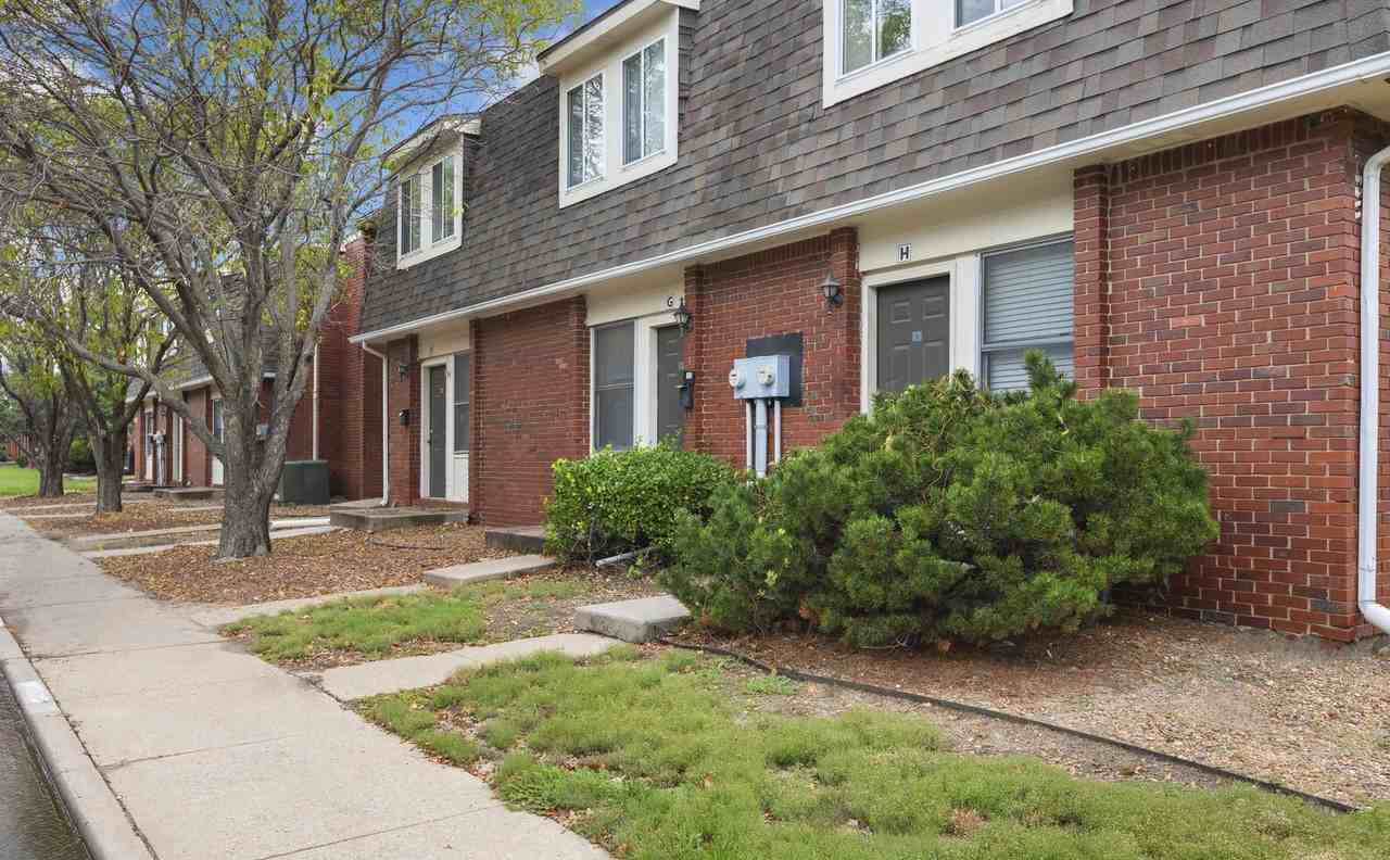 Village Park at Eastborough - Photo 3 of 4