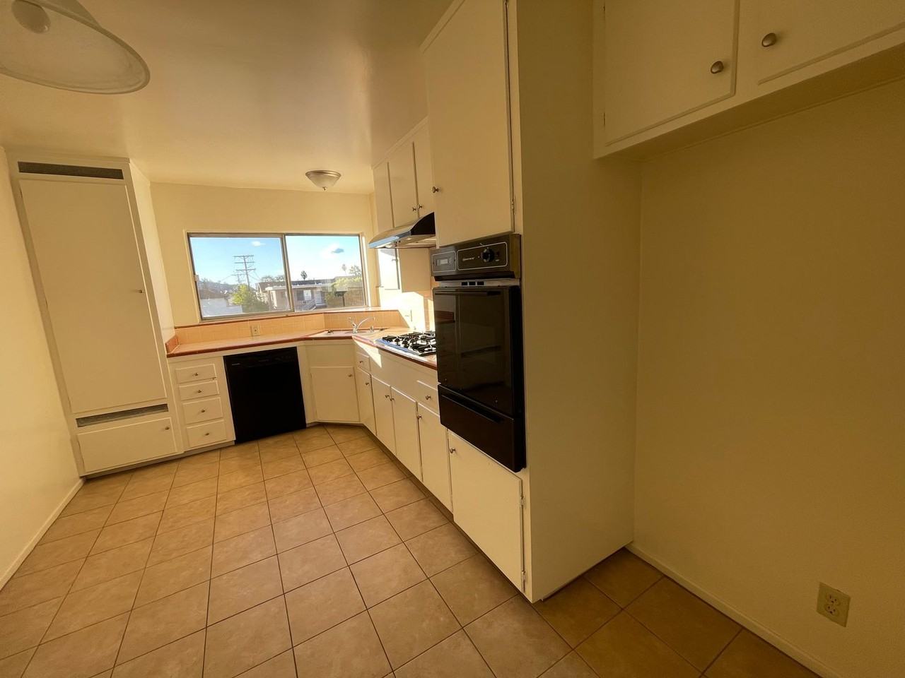 460 W. Doran St. Glendale CA - Photo 2 of 26