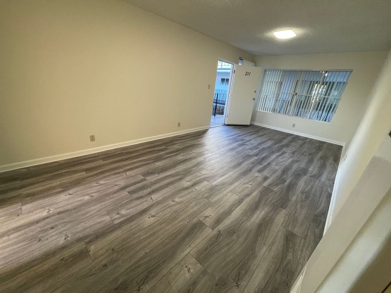 460 W. Doran St. Glendale CA - Photo 6 of 26