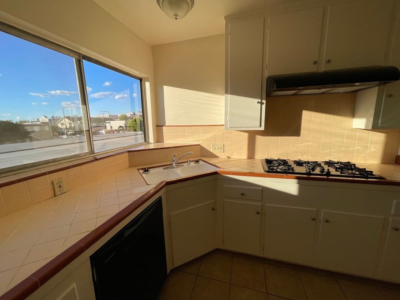 460 W. Doran St. Glendale CA - Photo 7 of 26