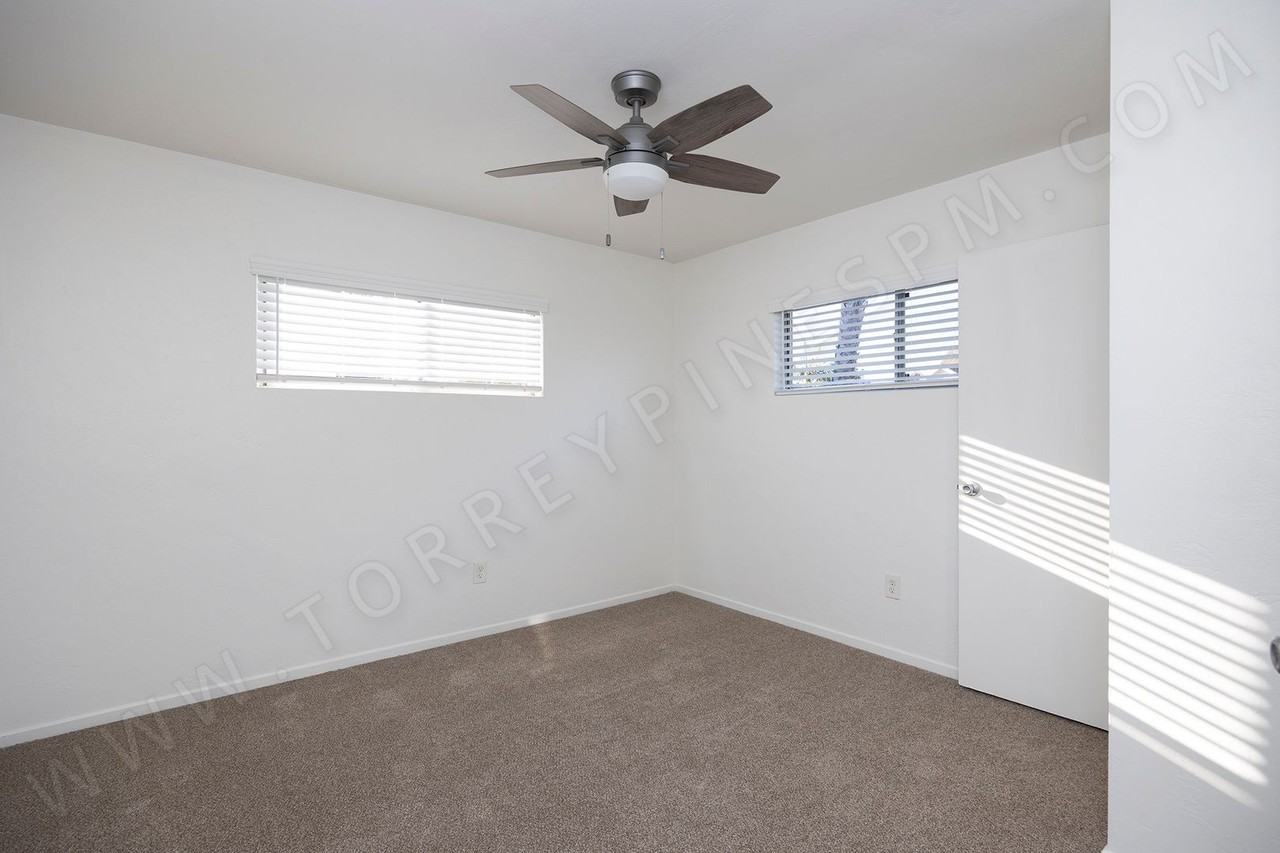 2013 Thomas Ave - Photo 7 of 10