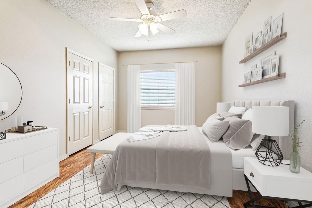 102 Royal St - Photo 2 of 13