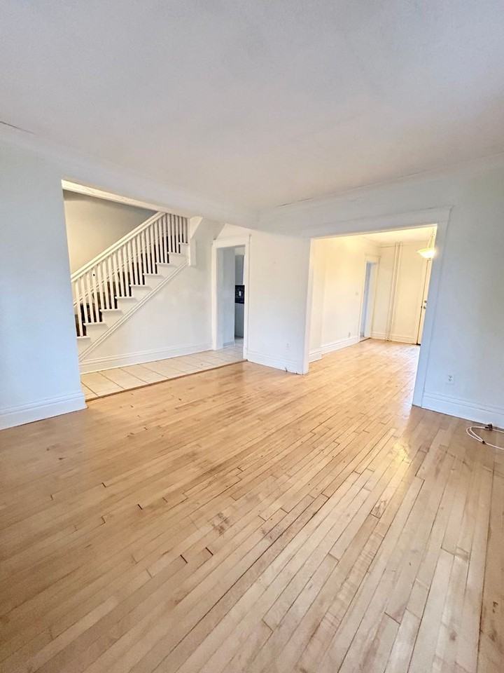 820 N 9th Ave E - Photo 4 of 23