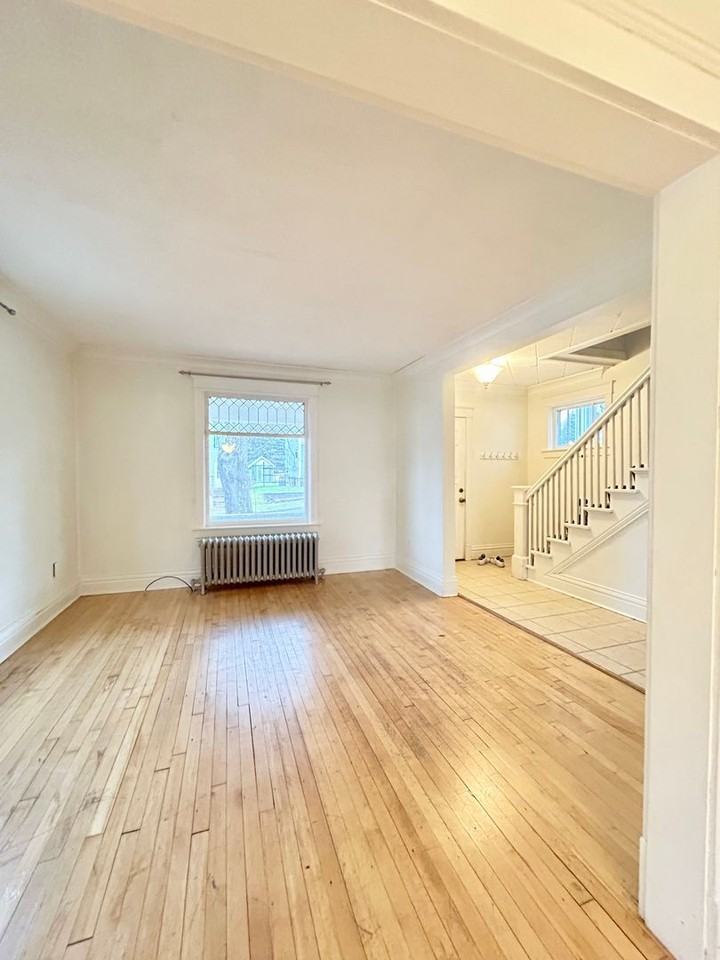 820 N 9th Ave E - Photo 2 of 23