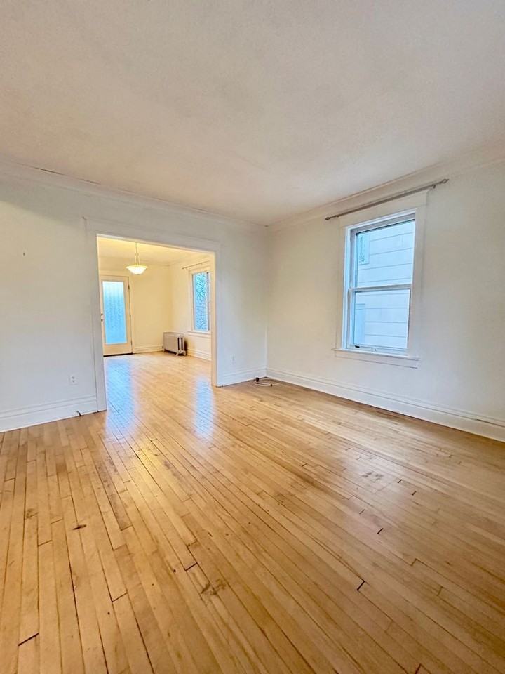 820 N 9th Ave E - Photo 5 of 23