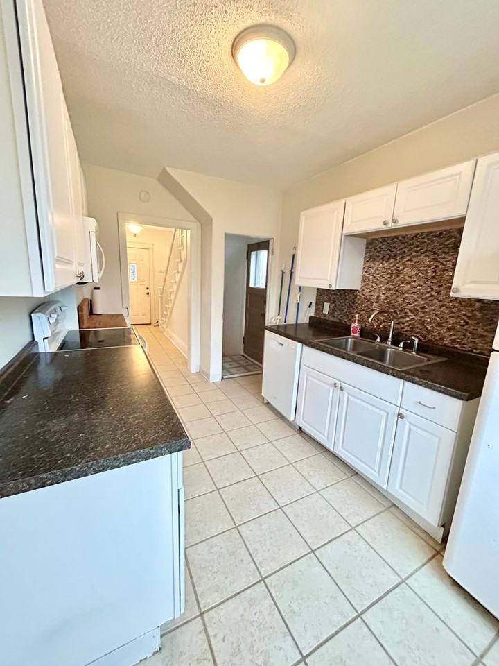 820 N 9th Ave E - Photo 7 of 23