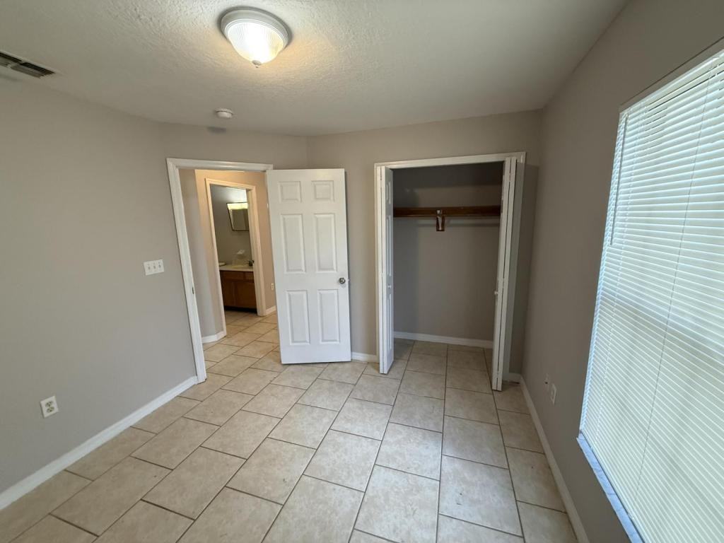 320 Baccarat Ct - Photo 3 of 16