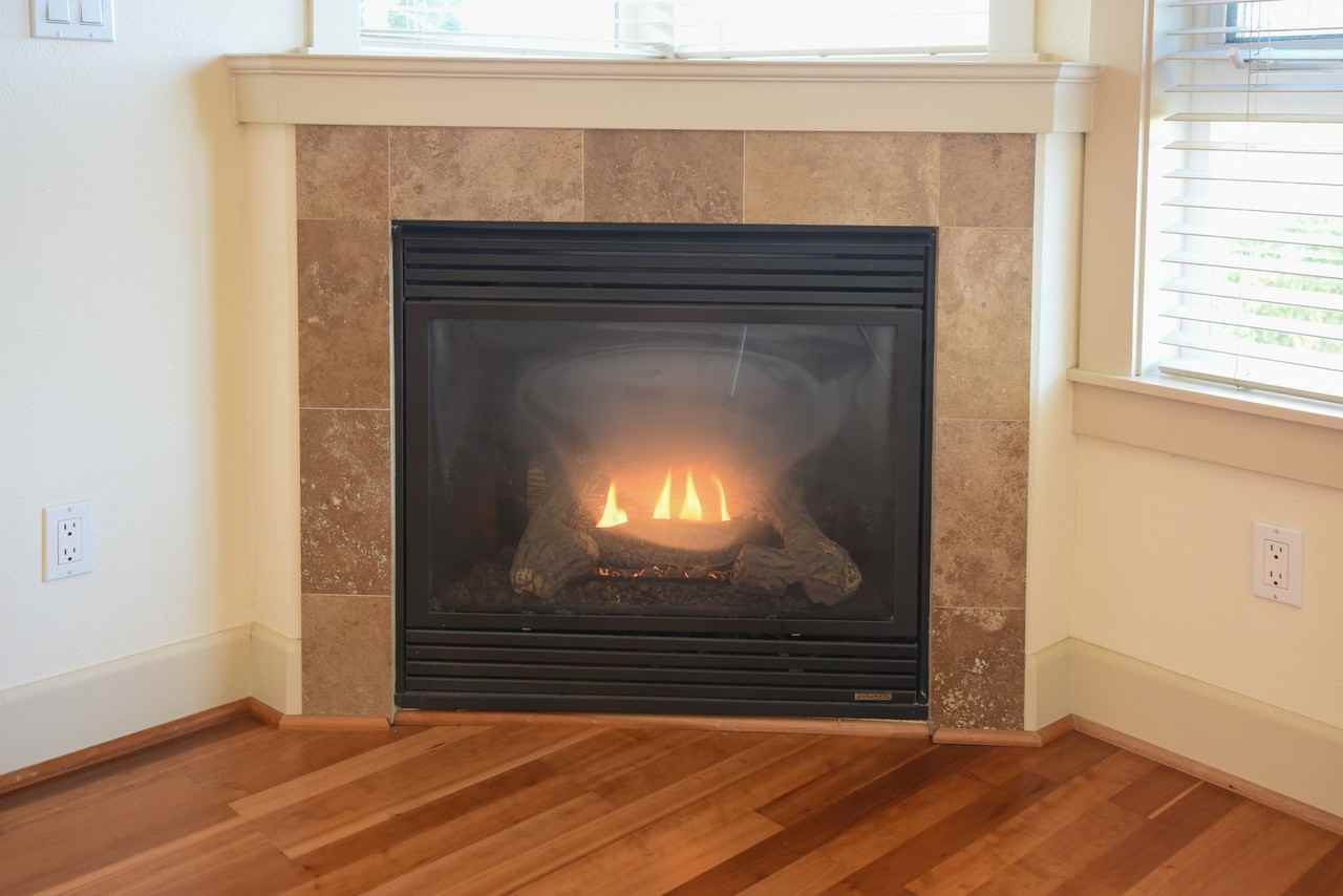 319 Summit Ave E #202 - Photo 7 of 27