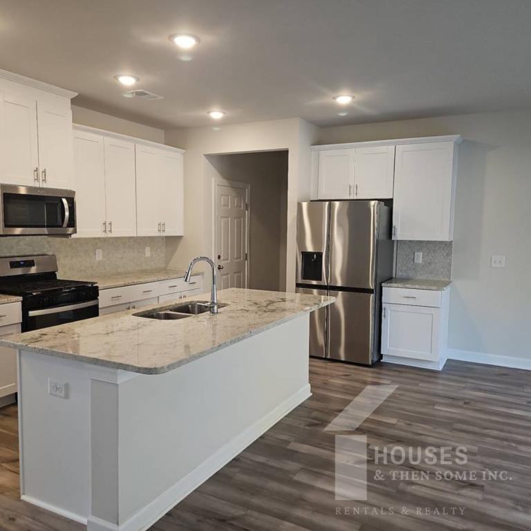 185 Vickery Rd - Photo 5 of 23