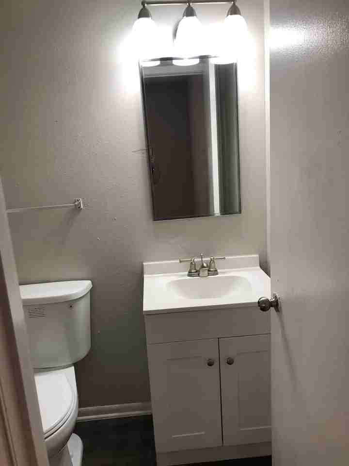 Casa Del Rey Apartments - Photo 7 of 16