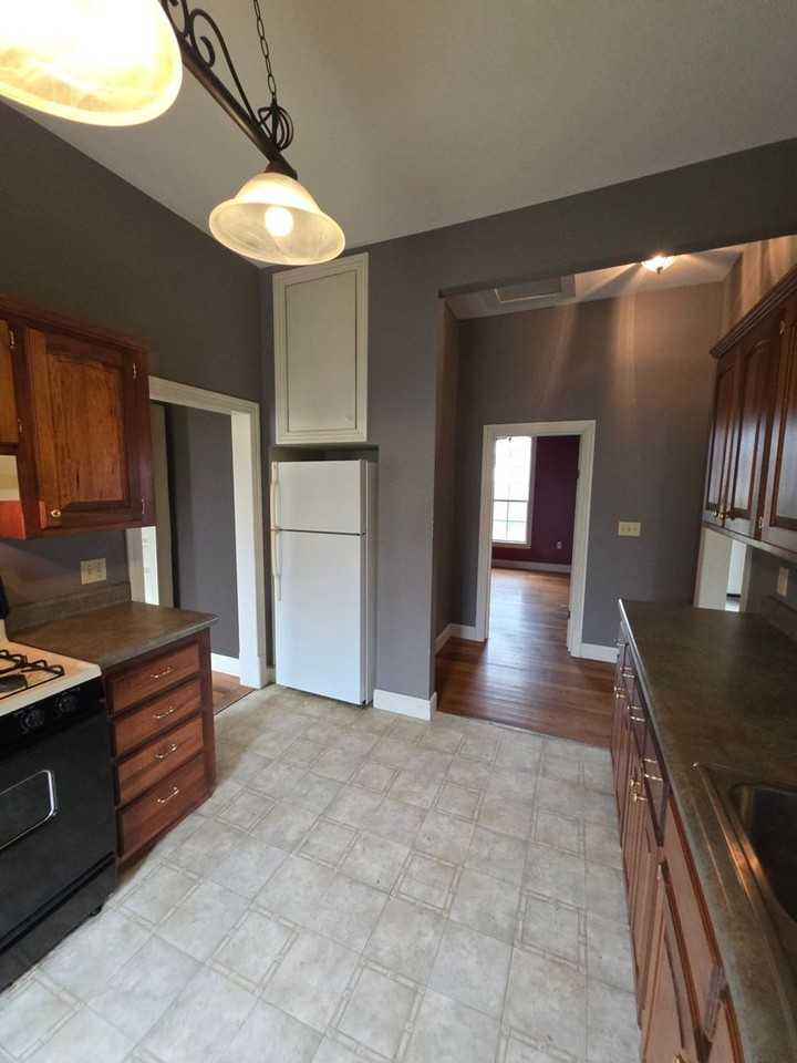 217 W 7th St - Photo 7 of 20