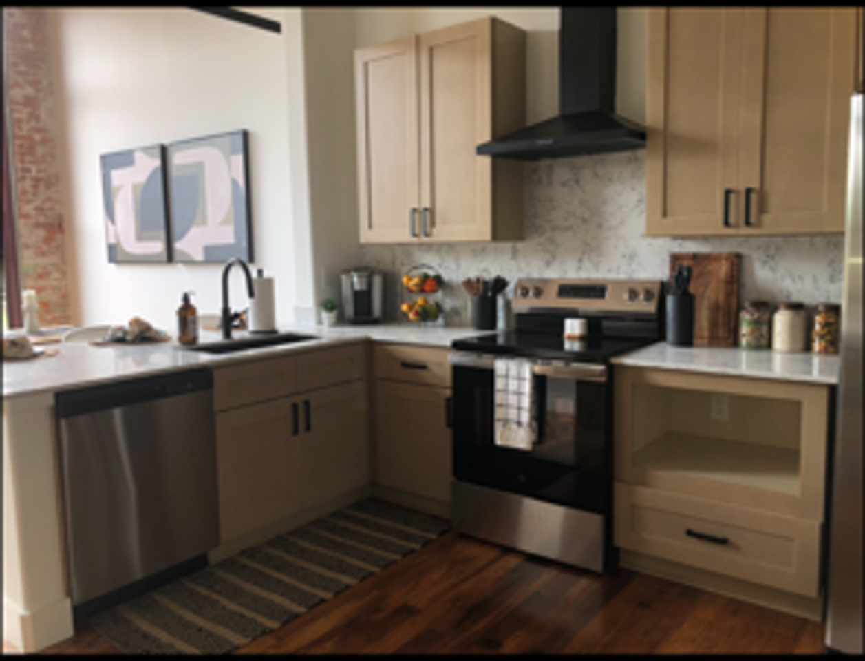 502 West Broadway Street - Photo 3 of 23