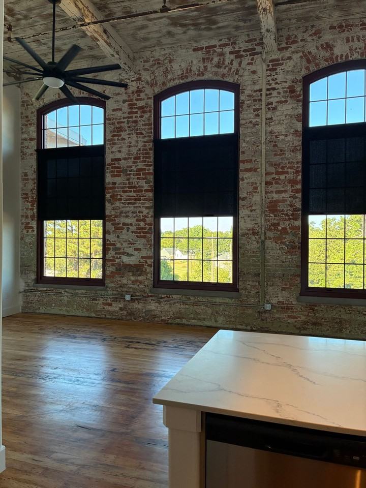 502 West Broadway Street - Photo 5 of 23