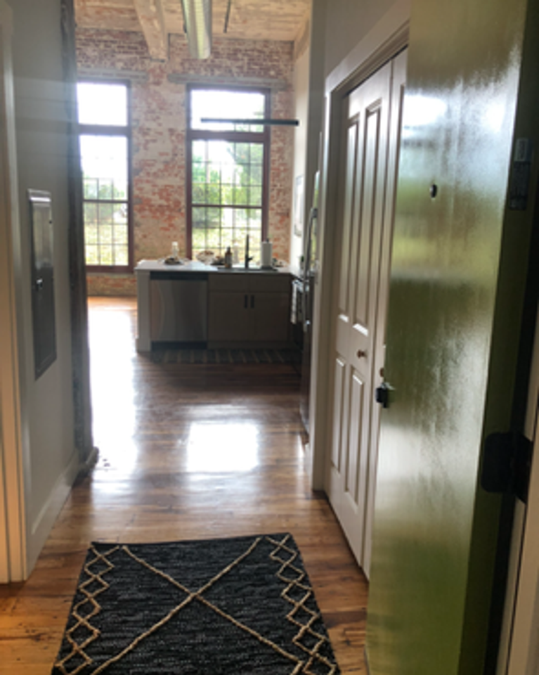 502 West Broadway Street - Photo 7 of 23