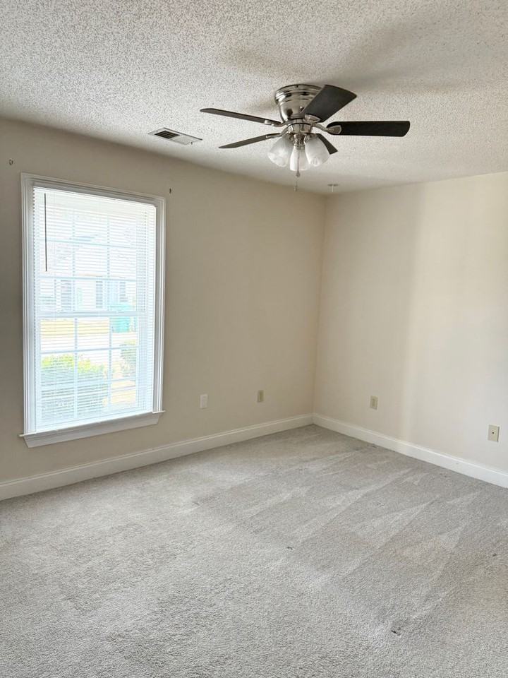 108 Poet Pl - Photo 6 of 10