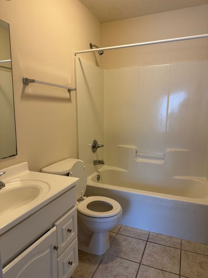 108 Poet Pl - Photo 7 of 10