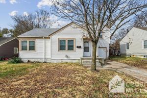 featured image of 915 North Pinecrest Street