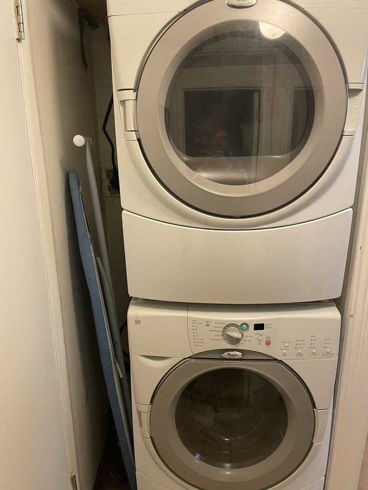 301 Dollarton Hwy N - Photo 3 of 8